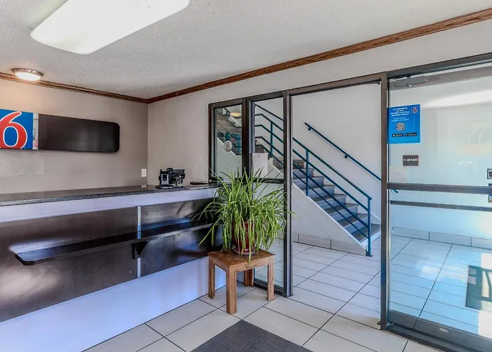 Motel 6-Wichita, Ks